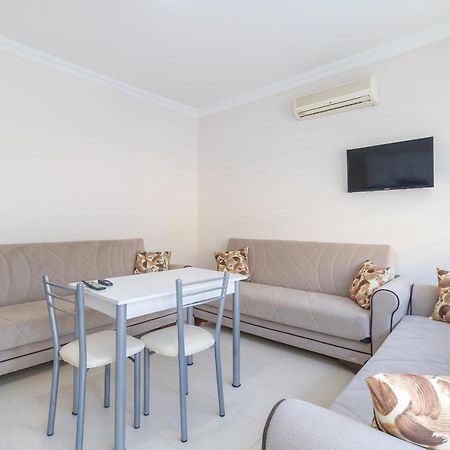 Apartments Near To City Center And Beach 말마리스 외부 사진